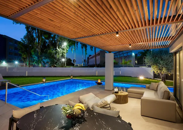 فيلة Alma Luxury